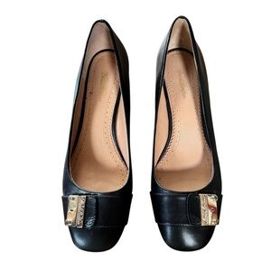 Brooks Brothers Women’s buckle Black Leather Pumps